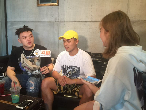 鱼乐现场对话艾福杰尼、黄旭：有些选手根本不是Rapper